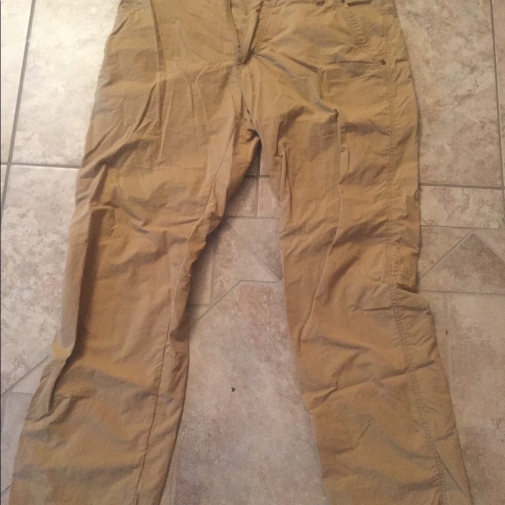 Kuhl Kontra nylon pants khaki 38x32